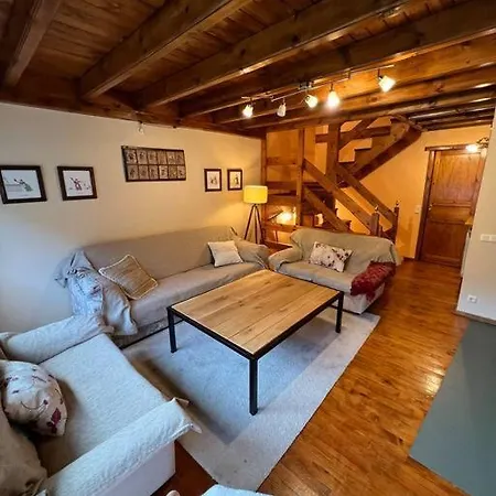 Casa Con Jardin En By Casas Aranesas J Antes Dom wakacyjny