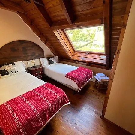 Casa Con Jardin En By Casas Aranesas J Antes Dom wakacyjny *
